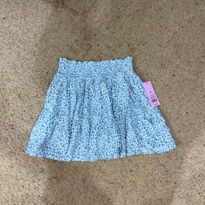 Mini flowy skirt